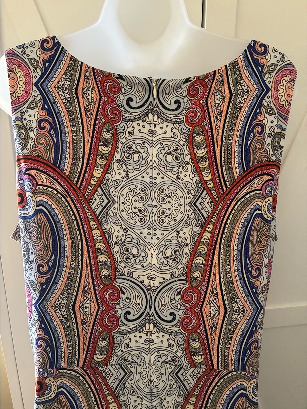 London Times Sleeveless Paisley Print Maxi Dress in Multi-Color - Picture 4 of 7